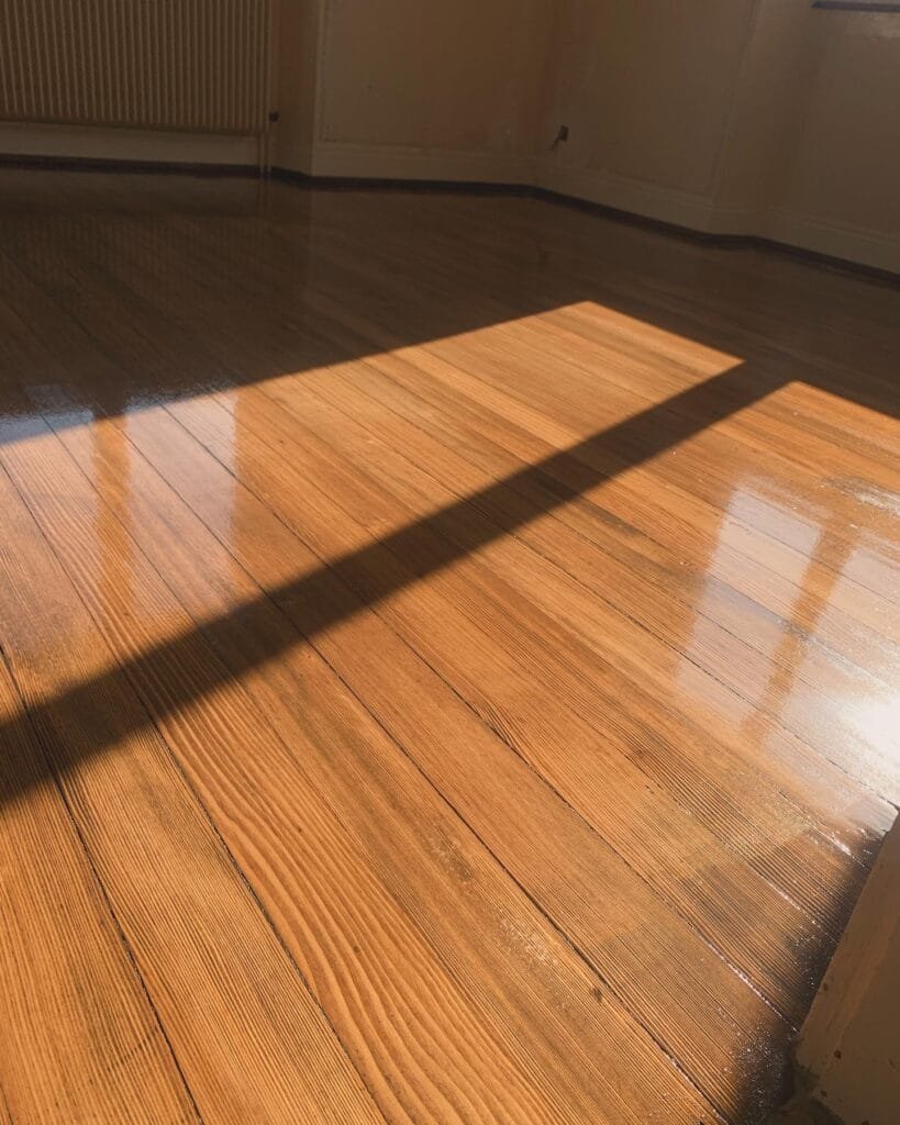 Reve et sol Transformation d'un parquet avec un nouvel éclat
